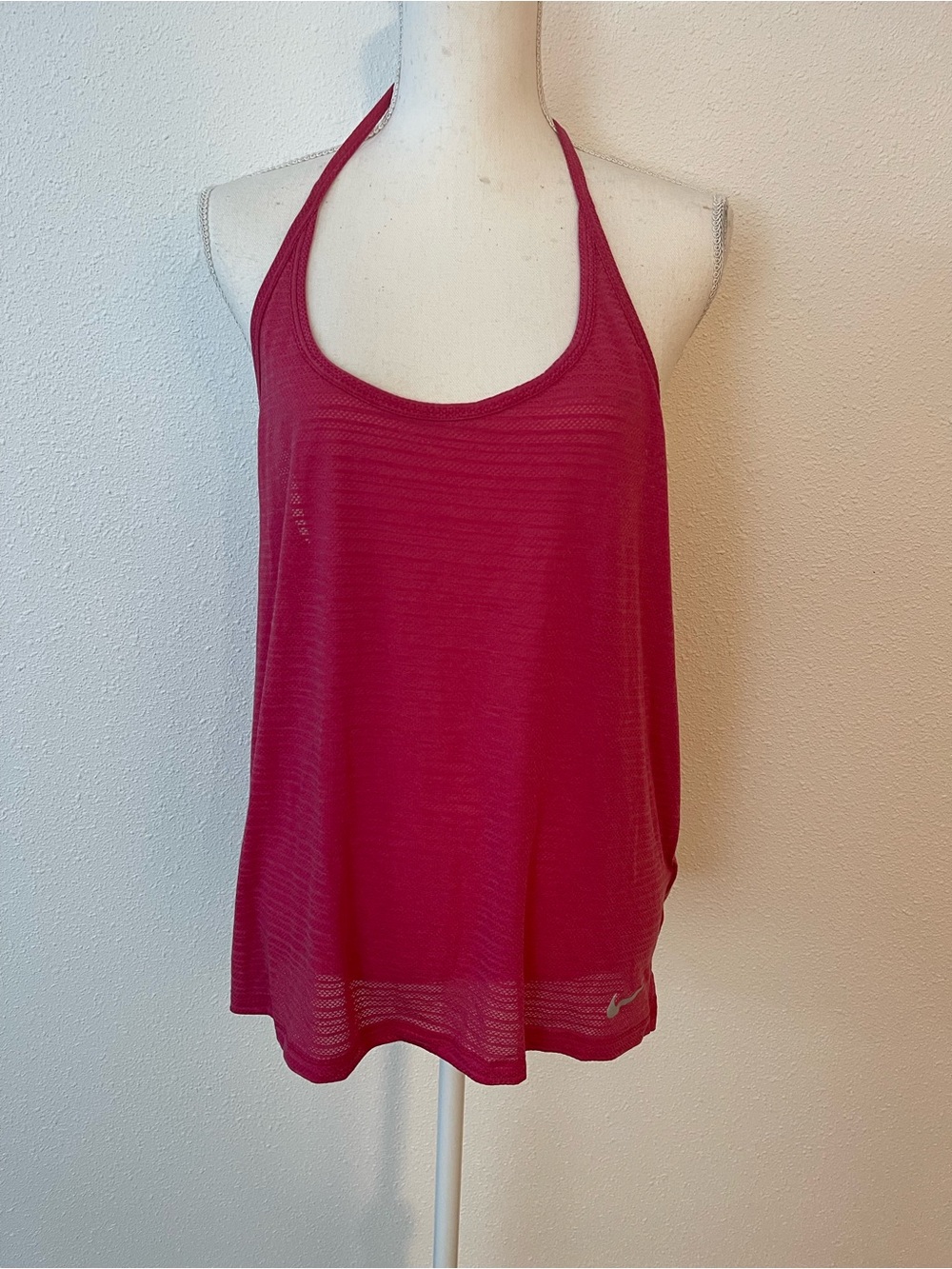 Nike Women’s Pink Halter Active Tank Top xl